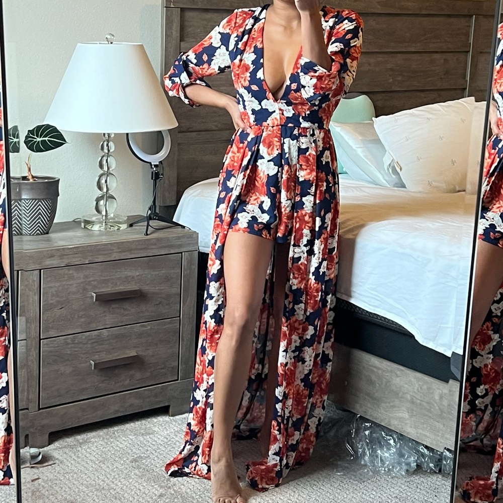 NWT Miss Avenue Floral Romper Maxi Dress Size small